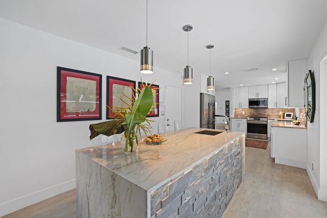 2920 NE 52nd Street, Fort Lauderdale, FL 33308