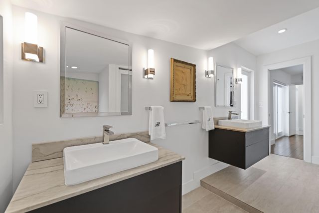 2920 NE 52nd Street, Fort Lauderdale, FL 33308