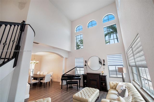 7202 SW 123rd Pl, Miami, FL 33183