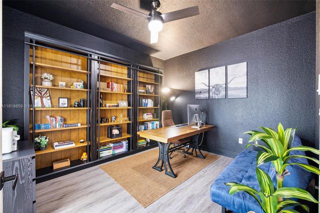 7202 SW 123rd Pl, Miami, FL 33183