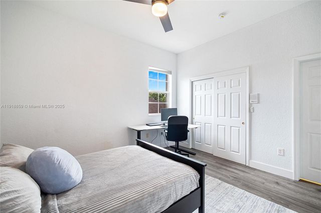 7202 SW 123rd Pl, Miami, FL 33183