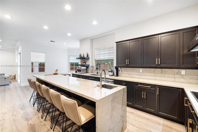 7202 SW 123rd Pl, Miami, FL 33183