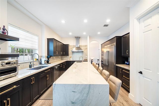 7202 SW 123rd Pl, Miami, FL 33183