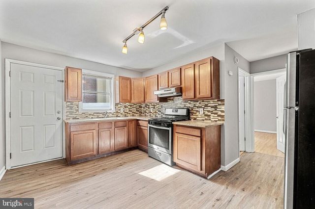 415 HAMILTON AVE, Blackwood, NJ 08012