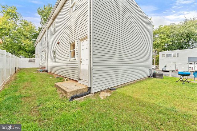 415 HAMILTON AVE, Blackwood, NJ 08012