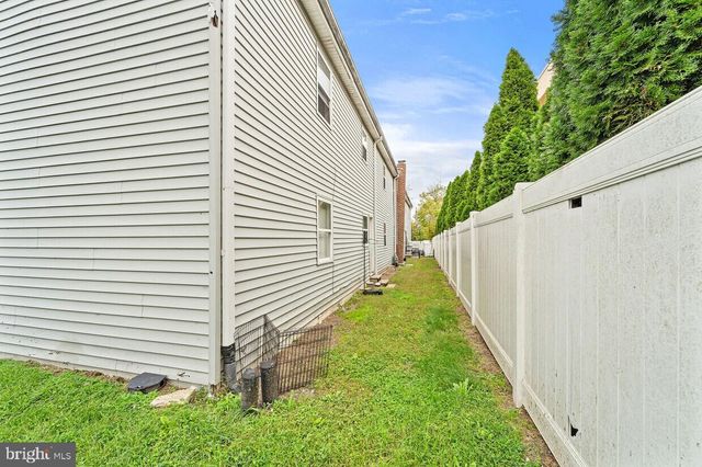 415 HAMILTON AVE, Blackwood, NJ 08012