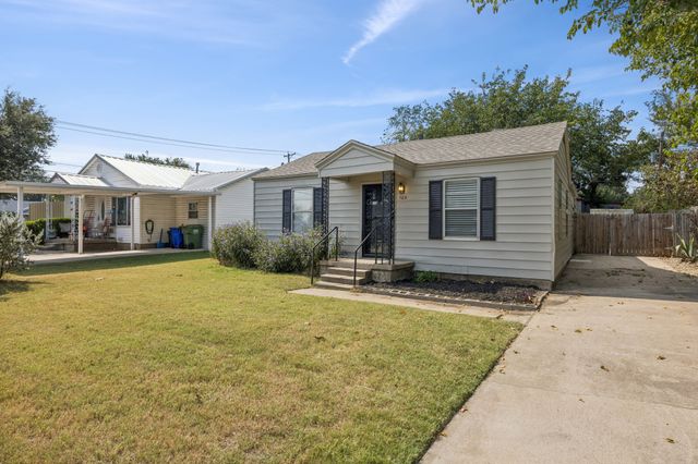 105 Lockwood Street, White Settlement, TX 76108