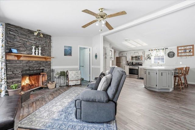 5 Pamela Drive, Hopkinton, NH 03229