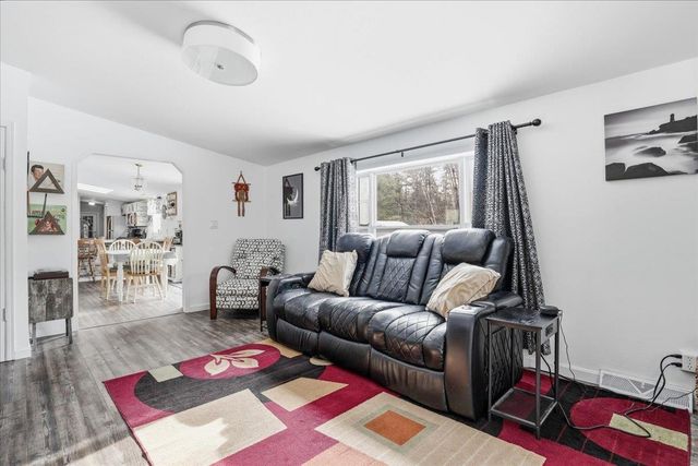 5 Pamela Drive, Hopkinton, NH 03229