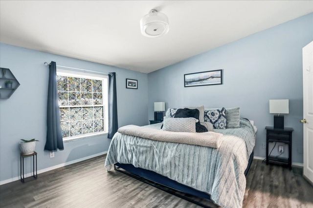 5 Pamela Drive, Hopkinton, NH 03229