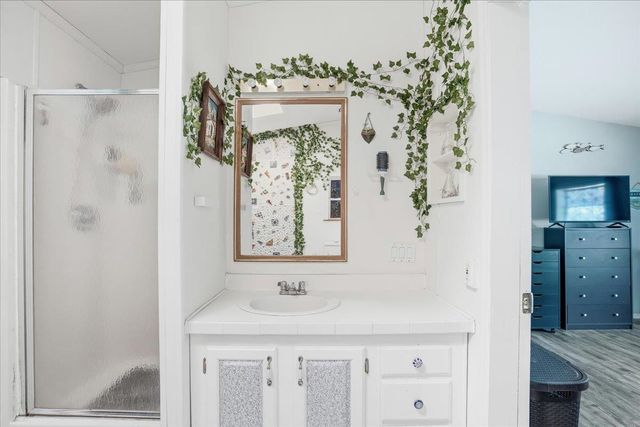 5 Pamela Drive, Hopkinton, NH 03229