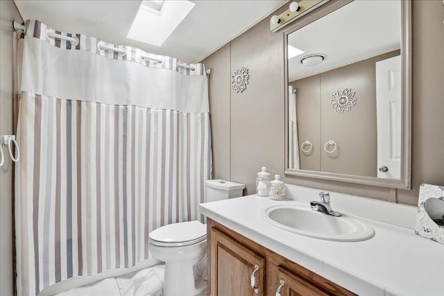 5 Pamela Drive, Hopkinton, NH 03229