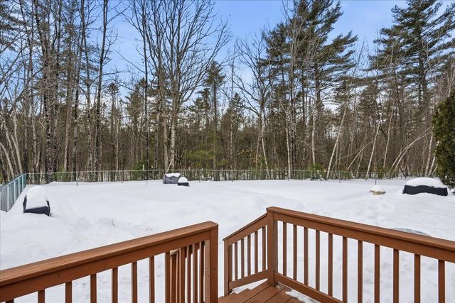 5 Pamela Drive, Hopkinton, NH 03229