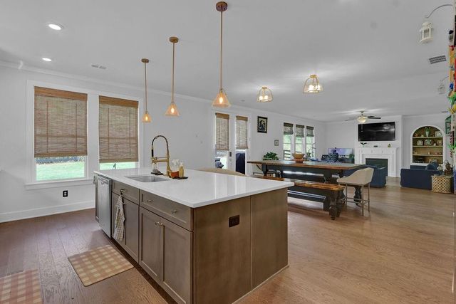 7975 Beryl Overlook, Gainesville, GA 30506