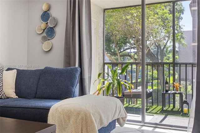 10451 W Broward Boulevard 209, Plantation, FL 33324