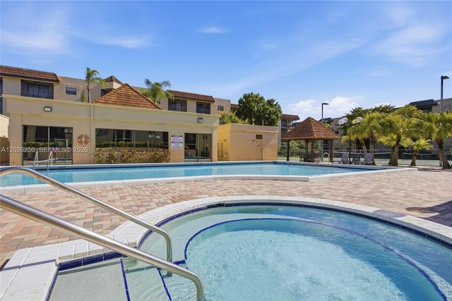 10451 W Broward Boulevard 209, Plantation, FL 33324