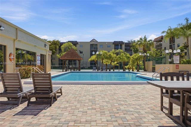 10451 W Broward Boulevard 209, Plantation, FL 33324