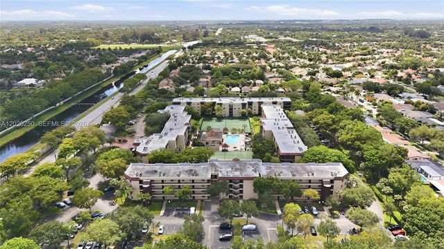 10451 W Broward Boulevard 209, Plantation, FL 33324