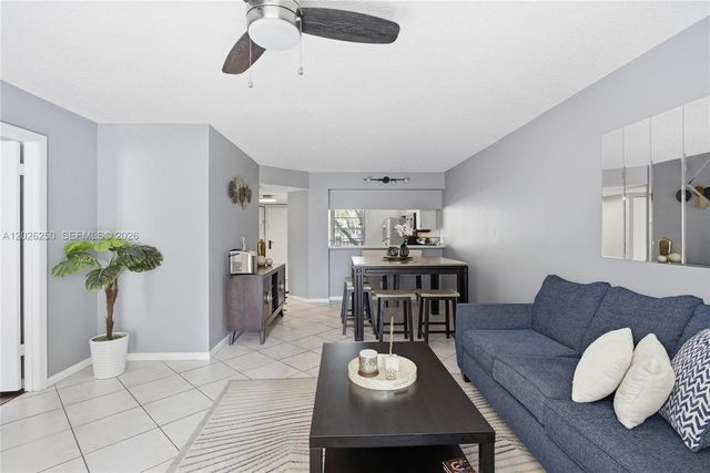 10451 W Broward Boulevard 209, Plantation, FL 33324