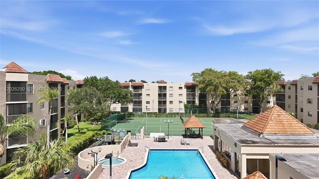 10451 W Broward Boulevard 209, Plantation, FL 33324