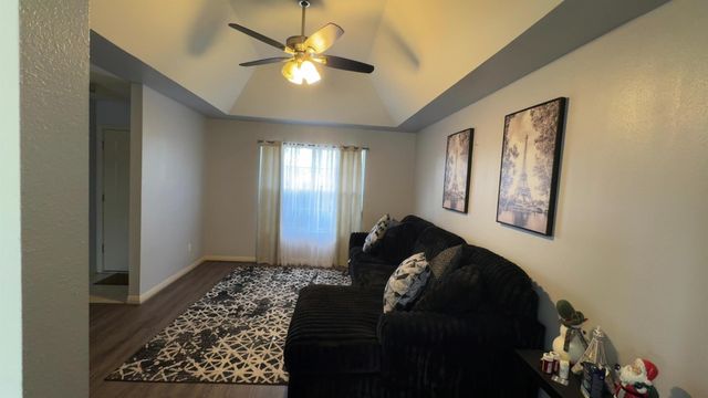 310 Raintree DR, Georgetown, TX 78626