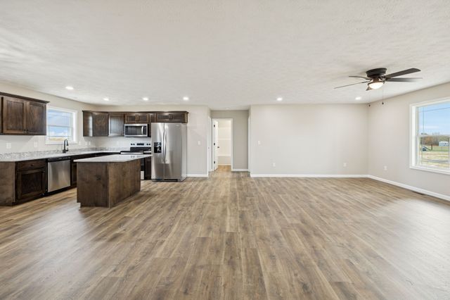 2623 Oak Knob Rd, Lafayette, TN 37083