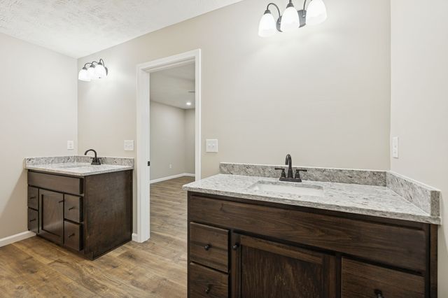 2623 Oak Knob Rd, Lafayette, TN 37083