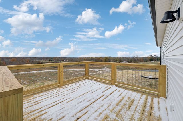 2623 Oak Knob Rd, Lafayette, TN 37083