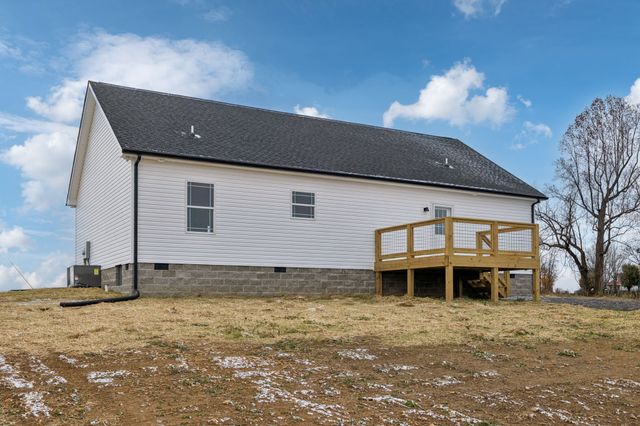 2623 Oak Knob Rd, Lafayette, TN 37083