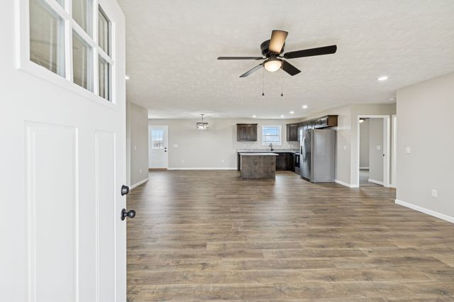 2623 Oak Knob Rd, Lafayette, TN 37083