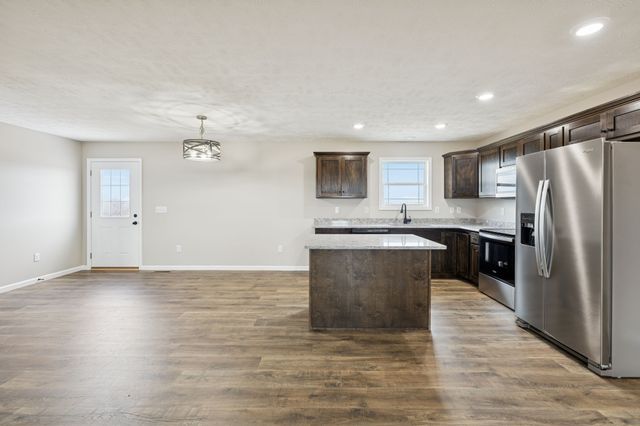 2623 Oak Knob Rd, Lafayette, TN 37083