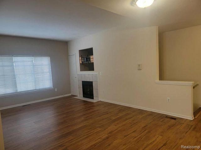 5457 Twin Oaks Drive, Sterling Heights, MI 48314