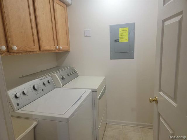 5457 Twin Oaks Drive, Sterling Heights, MI 48314