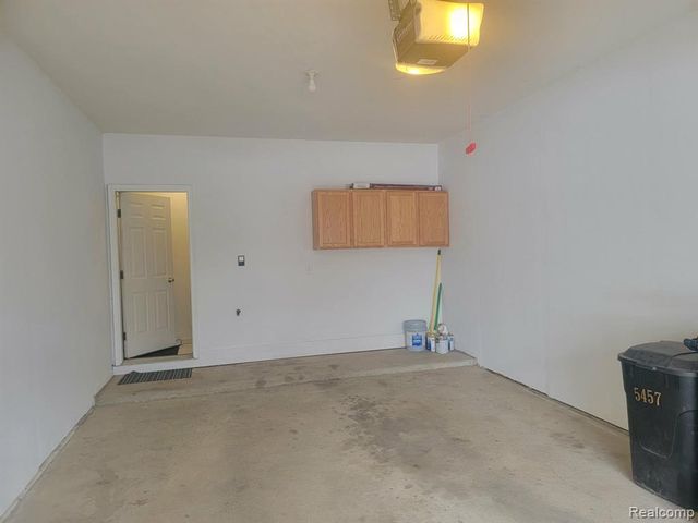 5457 Twin Oaks Drive, Sterling Heights, MI 48314