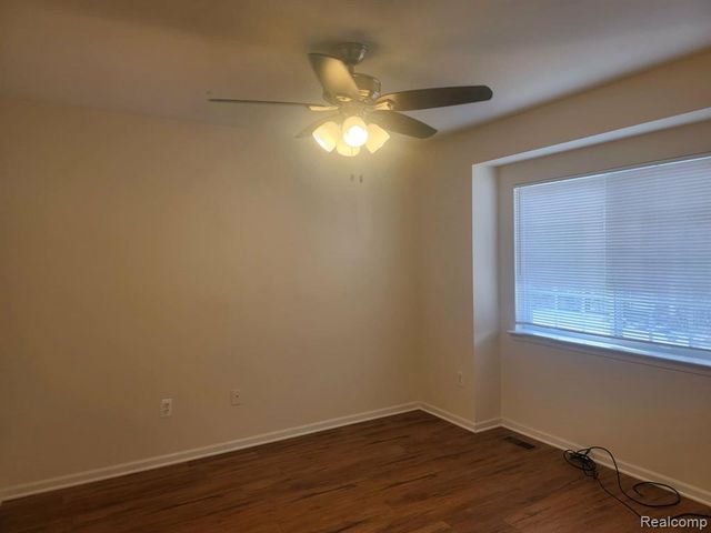 5457 Twin Oaks Drive, Sterling Heights, MI 48314