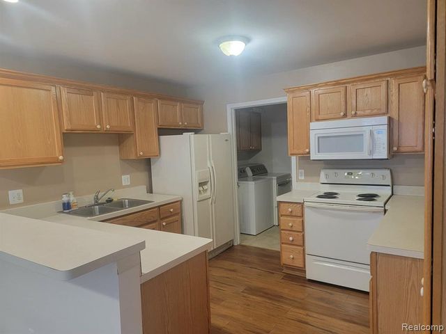 5457 Twin Oaks Drive, Sterling Heights, MI 48314