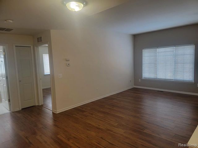 5457 Twin Oaks Drive, Sterling Heights, MI 48314