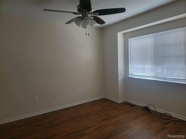 5457 Twin Oaks Drive, Sterling Heights, MI 48314