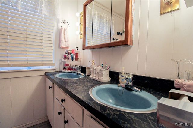 511 South Academy, Ridgeway, NY 14103