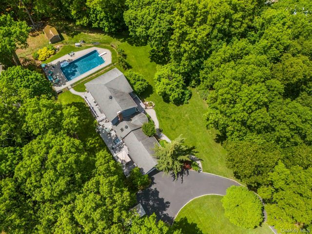 240 Kohr Road, Kings Park, NY 11754