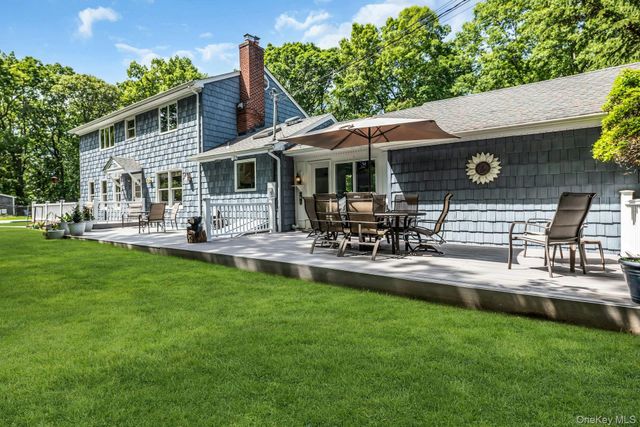 240 Kohr Road, Kings Park, NY 11754