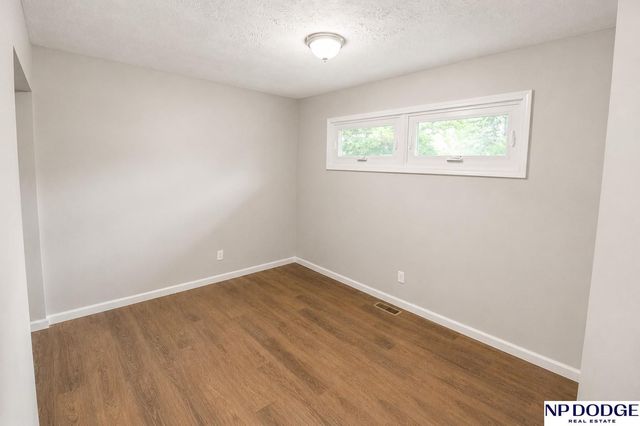 7654 Nebraska Avenue, Omaha, NE 68134