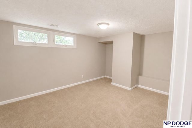 7654 Nebraska Avenue, Omaha, NE 68134