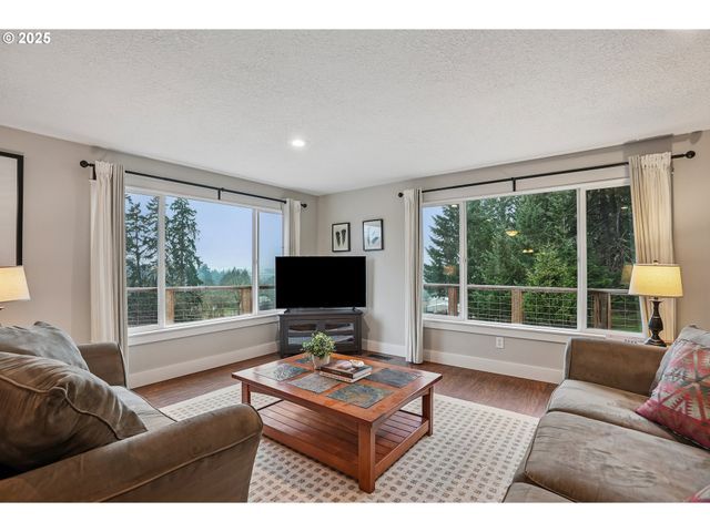 13300 Ne WHITLOW Ln, Newberg, OR 97132