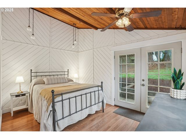 13300 Ne WHITLOW Ln, Newberg, OR 97132