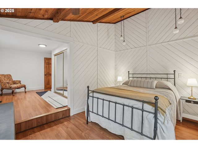 13300 Ne WHITLOW Ln, Newberg, OR 97132