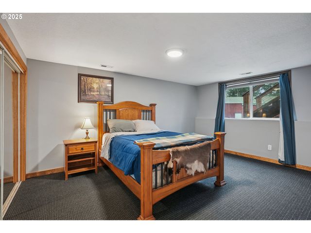 13300 Ne WHITLOW Ln, Newberg, OR 97132