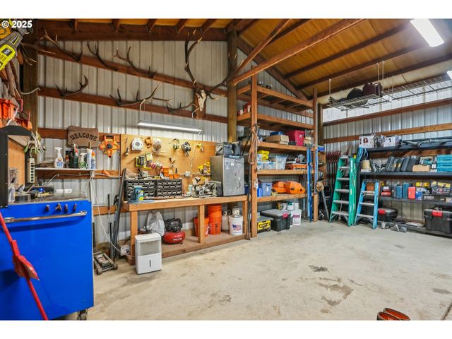 13300 Ne WHITLOW Ln, Newberg, OR 97132