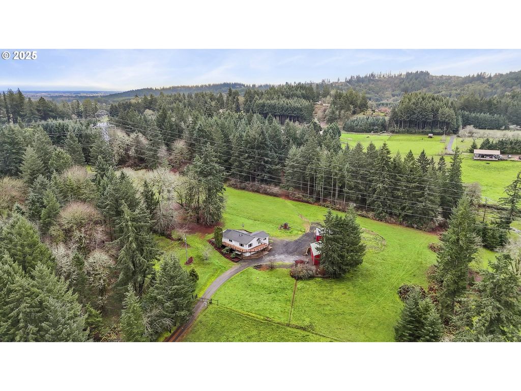 13300 Ne WHITLOW Ln, Newberg, OR 97132
