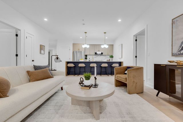 3204 N Kostner Avenue 205, Chicago, IL 60618